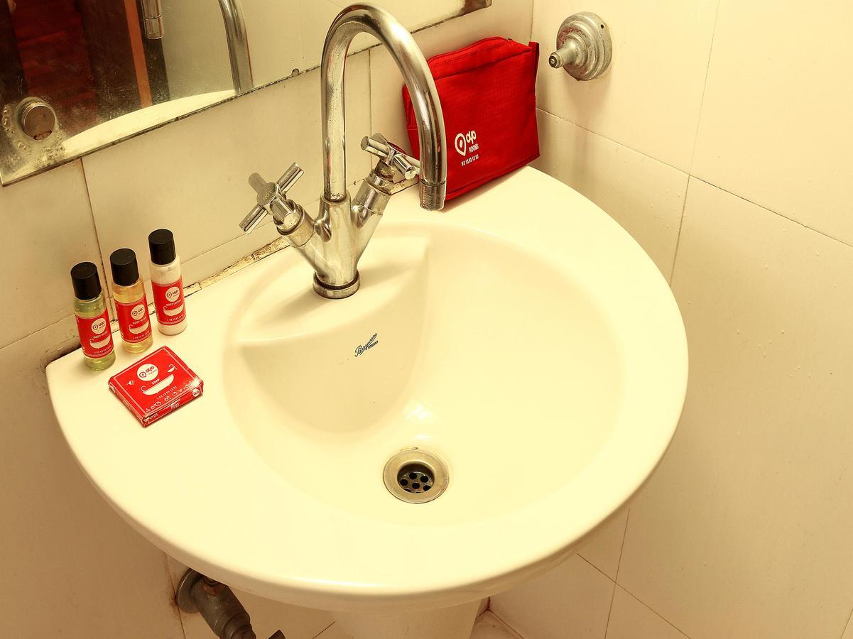 Hotel Trimoorti Kolkata Ngoại thất bức ảnh